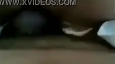 جنس حقيقي في الفناء الخلفي مع جارة عربية مثيرة.